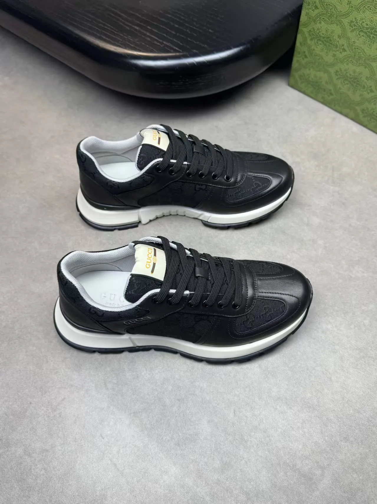 P460 new men's shoes GUCCI [Lightning] latest shoes are shipped. Original quality, fashionable, special materials, sheepskin lining, new packaging. The foot feels super comfortable and the workmanship is impeccable. Size: 38-45